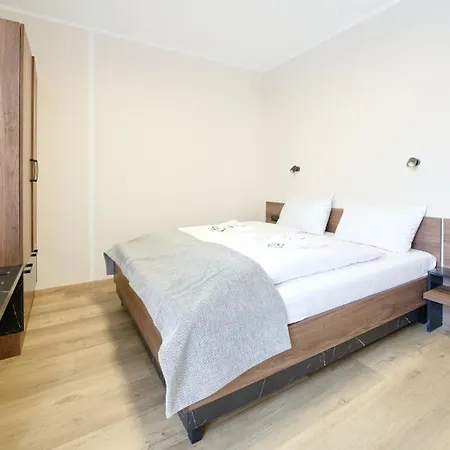 Aquamarina, Sun & Snow *