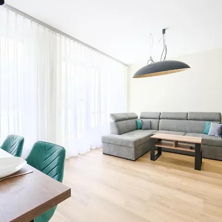 Aquamarina, Sun & Snow *