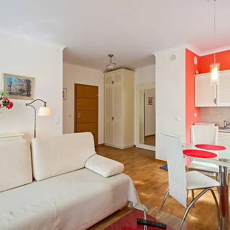 Aquamarina, Sun & Snow Apartment *